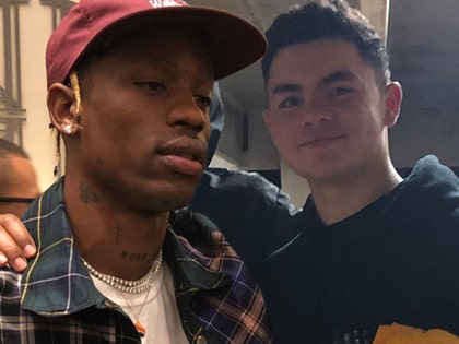 1130-travis-scott-fan-twitter