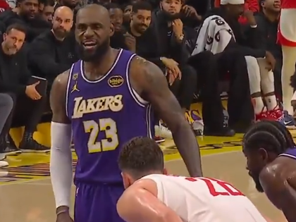 LJ Yelling SG