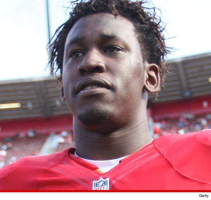 NFL Superstar Aldon Smith -- CHARGED FOR ASSAULT WEAPONS Stemming :: 0920-aldon-smith-getty-3