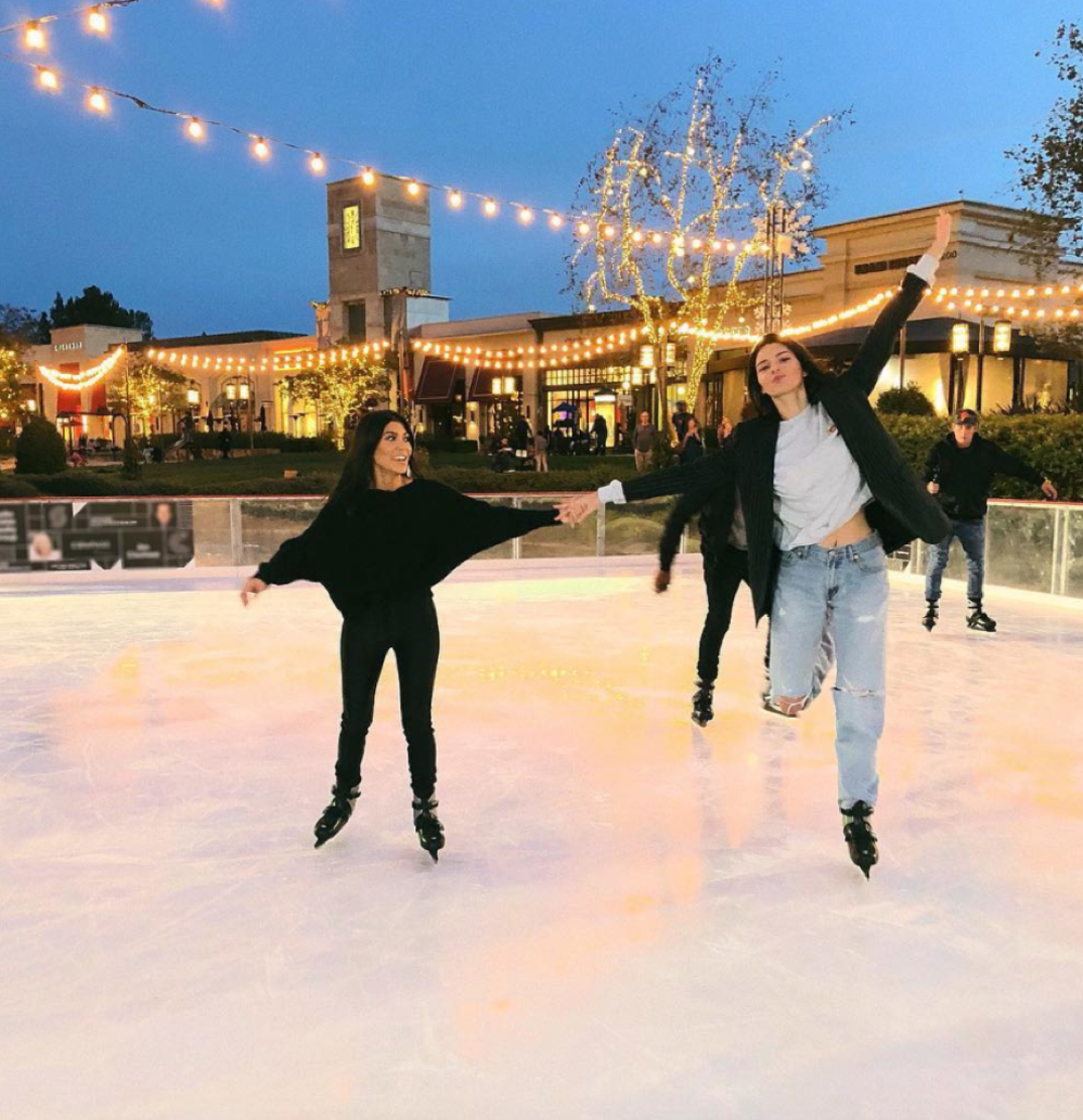Kourtney Kardashian & Kendall Jenner