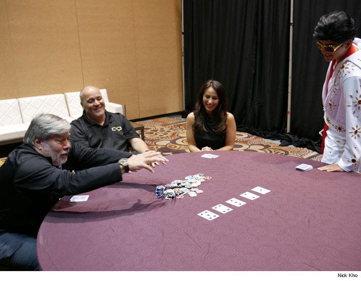 Steve Wozniak Real-Life 'Molly's Game' Ringleader Face Off in Poker :: 0817-wozandmolly-nick-kho02-3