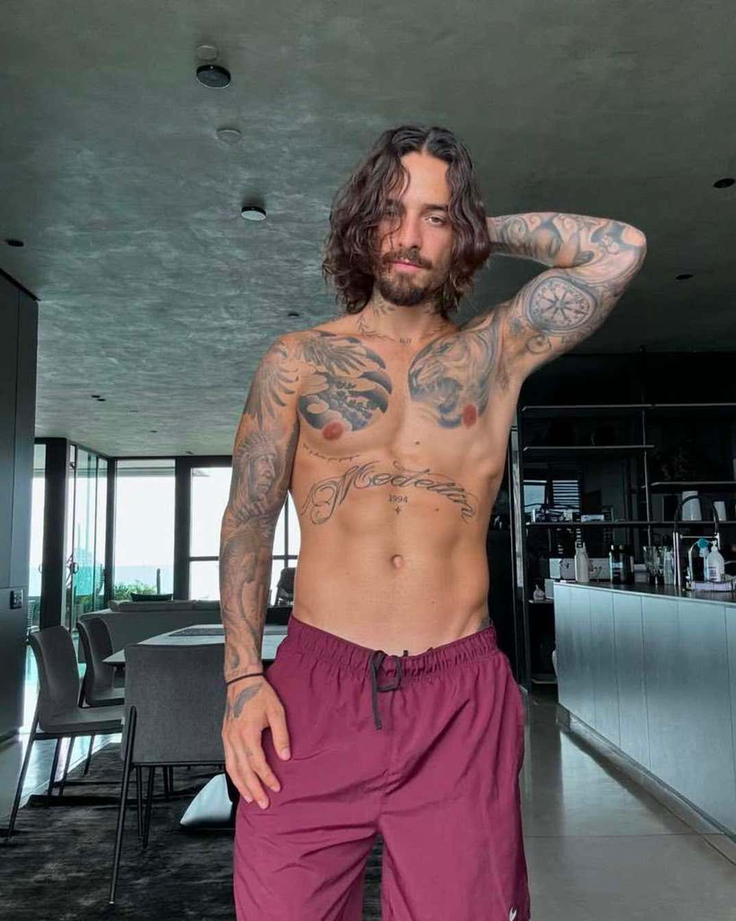 0127 Maluma Hot Shots 22