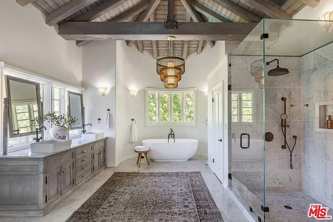Selena Gomez Encino Home 5