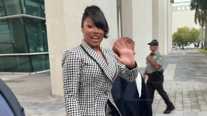 111725_megan_pete_kal