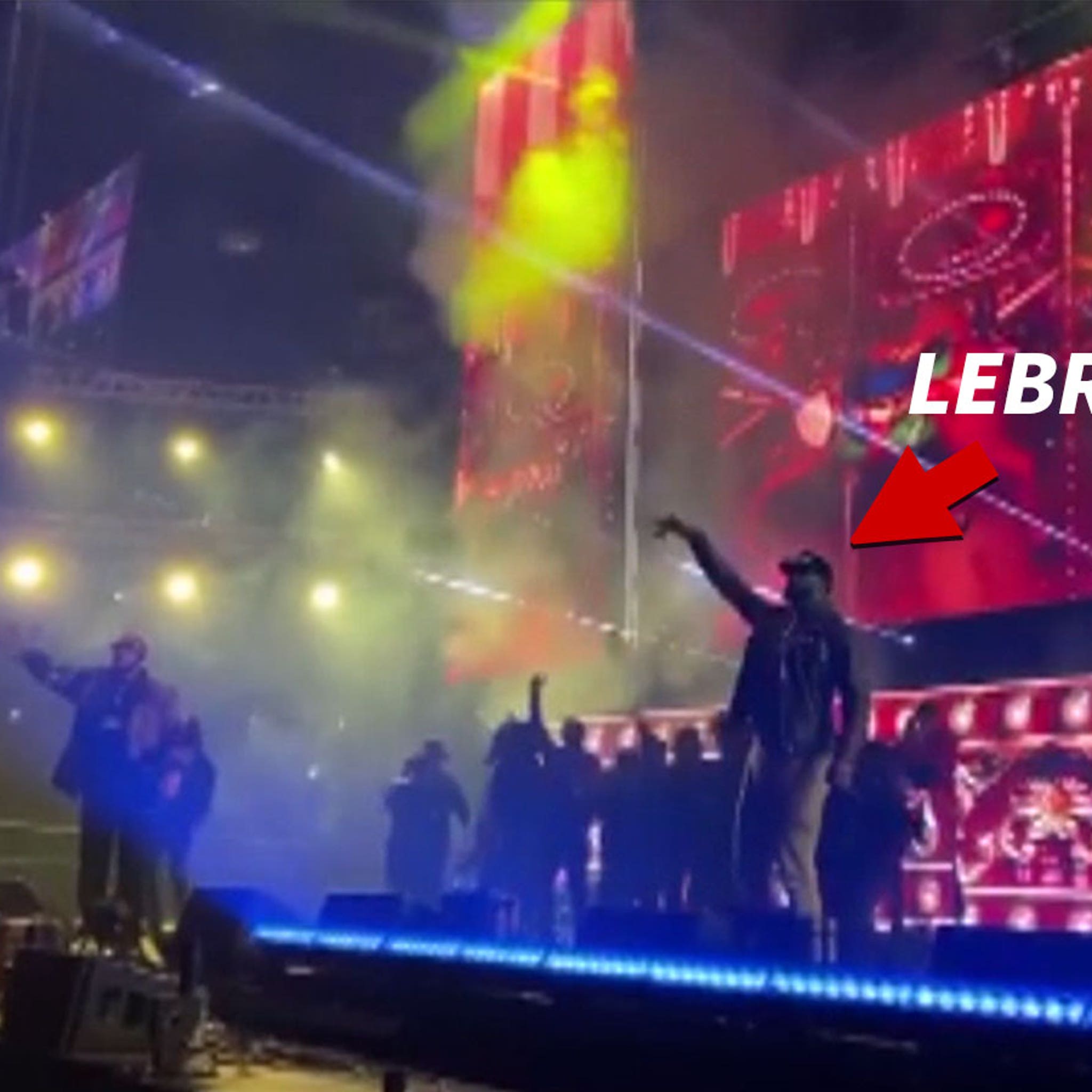 Bad Bunny Congratulates LeBron James on Setting New NBA Record - LatinTRENDS