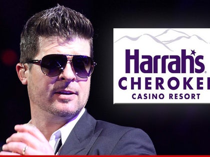 0224-robin-thicke-casino-getty-01