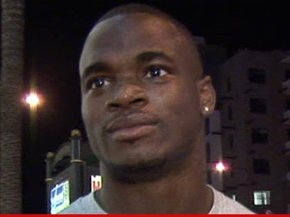 0912-adrian-peterson-tmz-01