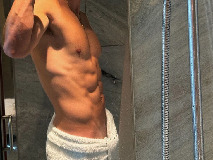 Hot Guys in Towels -- Guess Who!