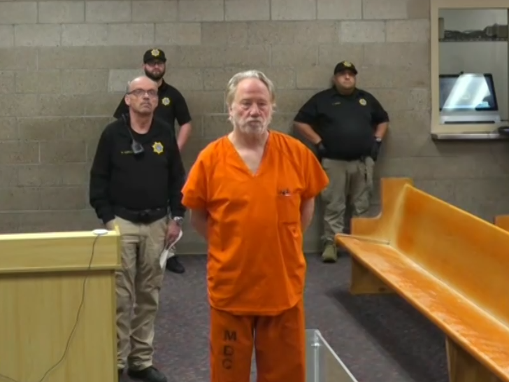 011426 Timothy Busfield primary