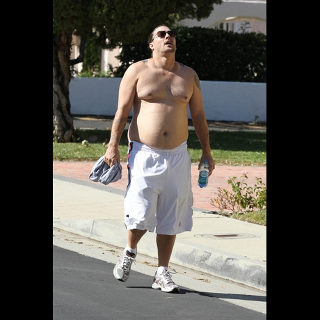 Fat Kevin Federline -- I Gotta Run my Gut Off!
