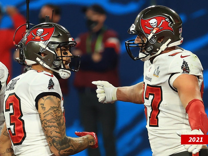 Buccaneers news: Mike Evans draws ultimate praise from Rob Gronkowski