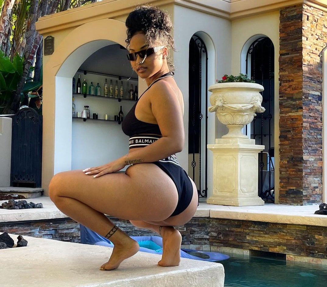 Shenseea sexy