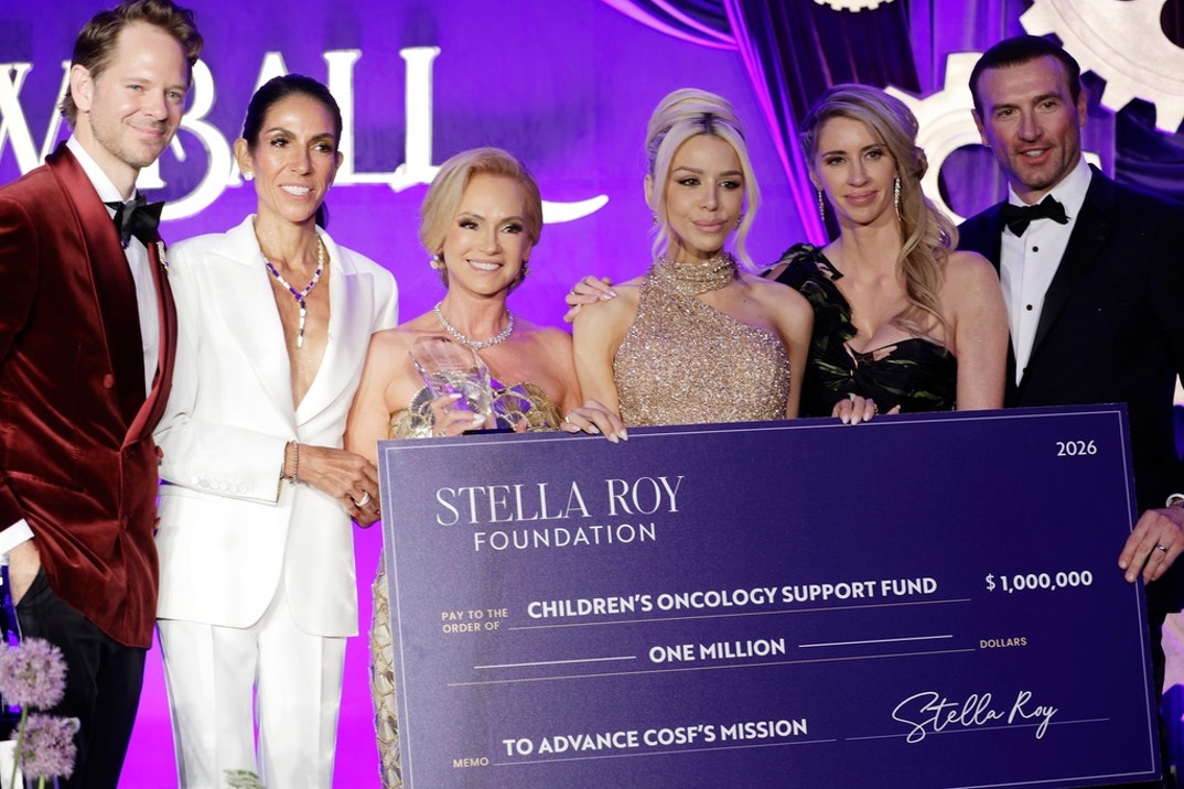 Stars At 4th Annual Snow Ball Gala 14