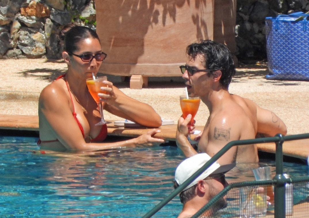 Joe Jonas Portofino 5