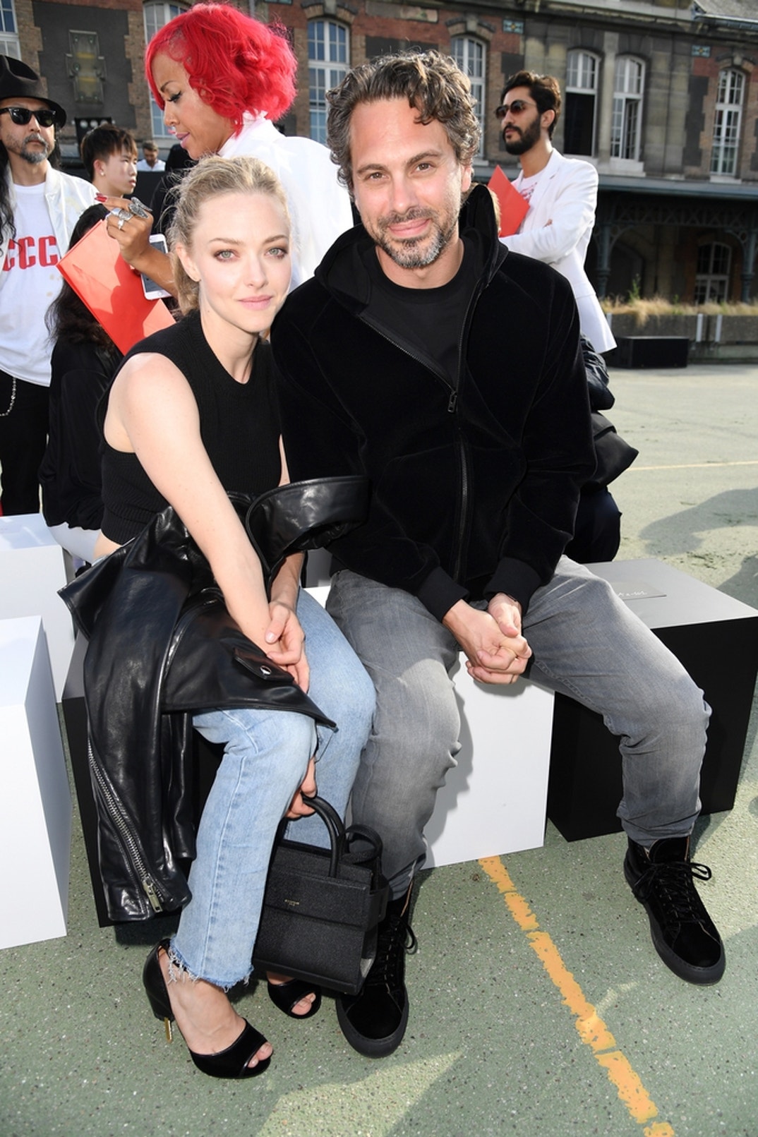 Amanda Seyfried and Thomas Sadoski Happier Times 1