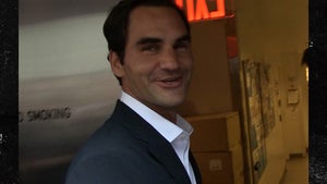 Roger Federer Hopes He'd Beat Serena In 1-on-1 Match