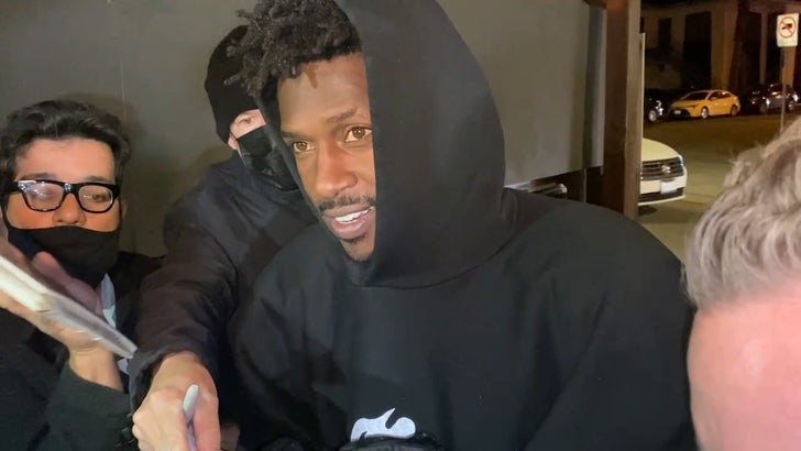 Antonio Brown calls Tom Brady out in expletive-laden Instagram post:  'Imagine being hurt having to play through this and being lied to' 