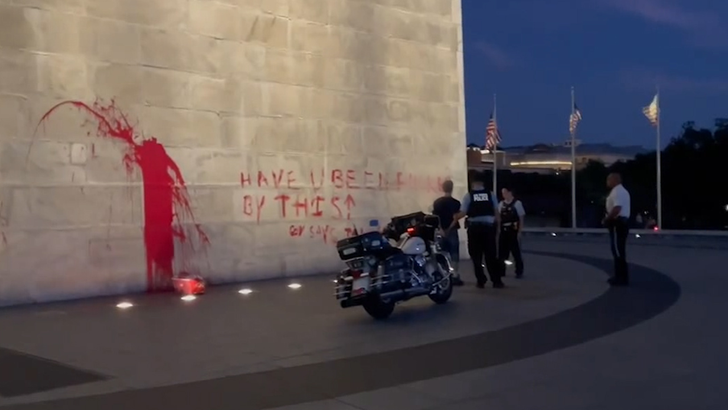 Washington Anıtı Graffiti ile Vandalize Edildi