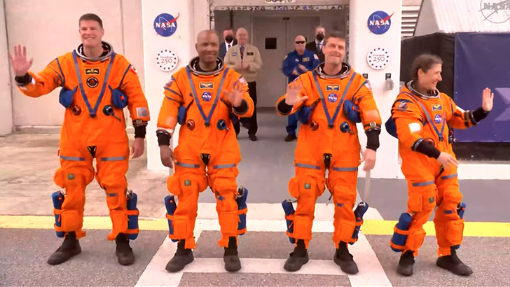 04012_artemis_launch_pad_walk_kal