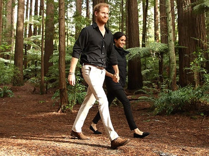 1031-meghan-markle-pregnant-prince-harry-redwoods-tree-walk-new-zealand-photos-primary