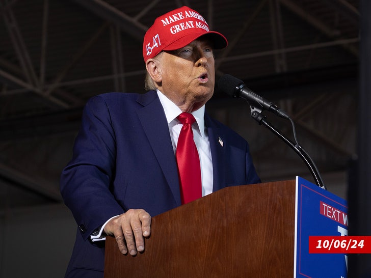 100924 Donald Trump speaks at rally Subghetti