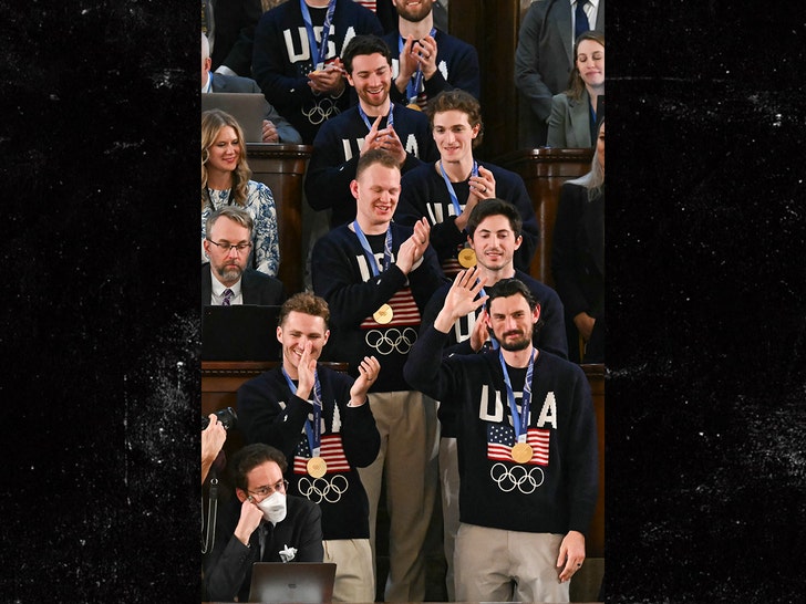 Connor Hellebuyck getty 3