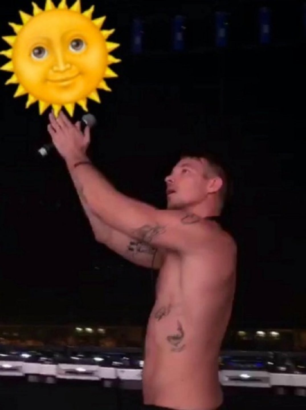 1110_diplo_sexy_snaps03