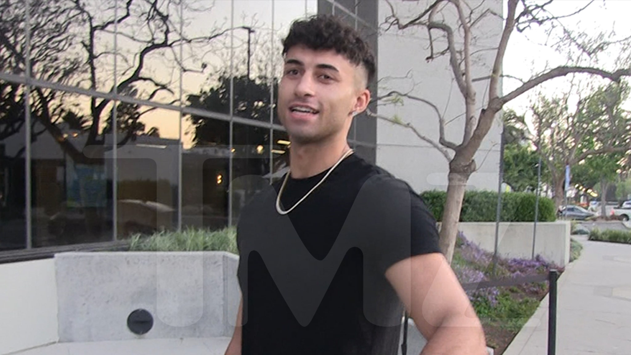 'Too Hot To Handle' Star Isaac Francis Stressed Over Kayla & Kaylor Questions
