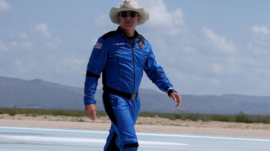 0424-Jeff-Bezos-Blue-Origin-PRIMARY
