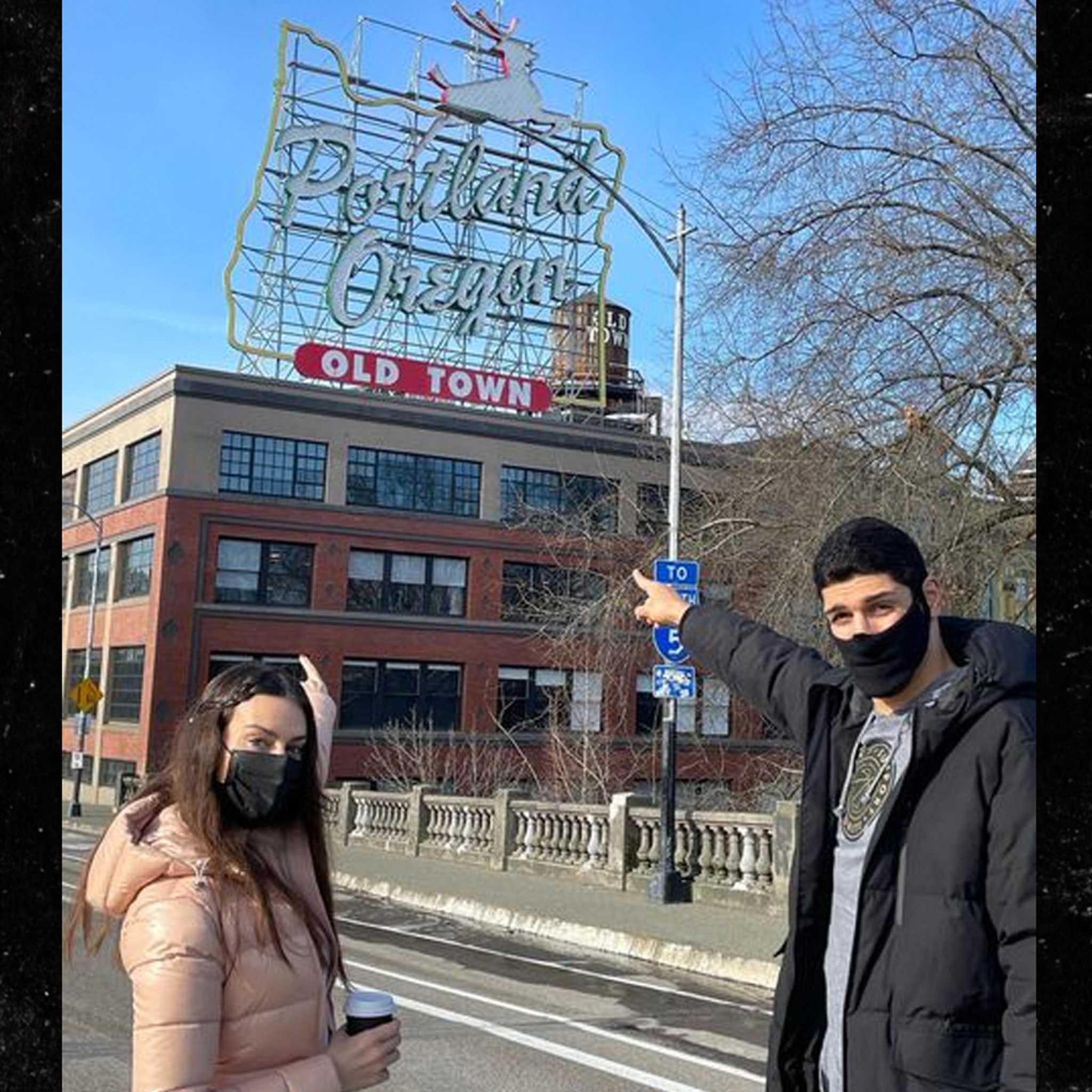 Blazers' Enes Kanter dating John D. Rockefeller's great- great  granddaughter, Ariana Isaac Doctor 10 months ago