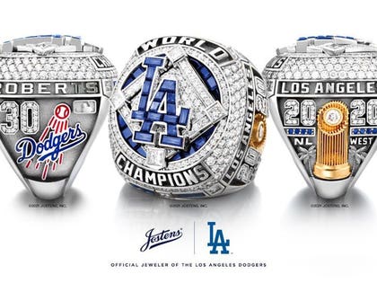 Dodgers World Champions ring photos 3