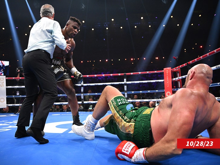 Francis Ngannou knocks down Tyson Fury