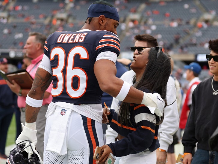 092924 simone biles and jonathan owens sub getty