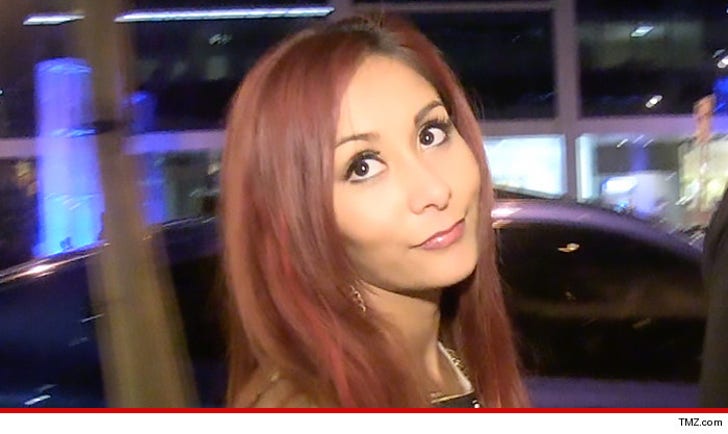 Snooki -- My Baby Was Born ON CAMERA :: 0926-snooki-tmz-7