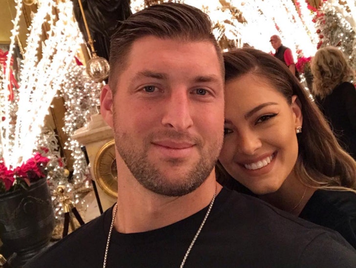 Habubu børn svindler Tim Tebow Engaged to 2017 Miss Universe Demi-Leigh Nel-Peters, 'She Said  Yes!'