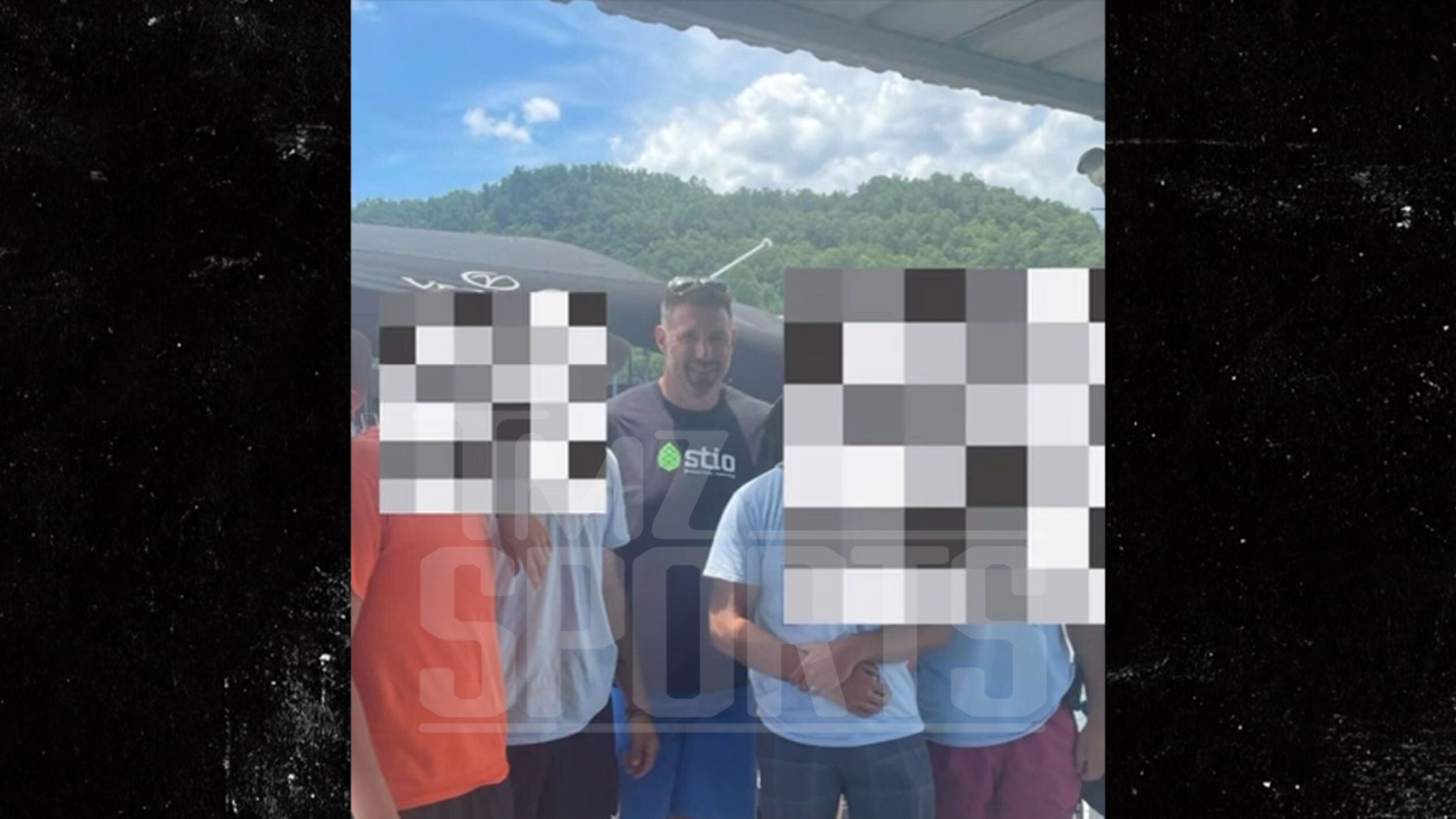 Mike Vrabel, Dianna Russini Rented Private Boat While She Was Pregnant