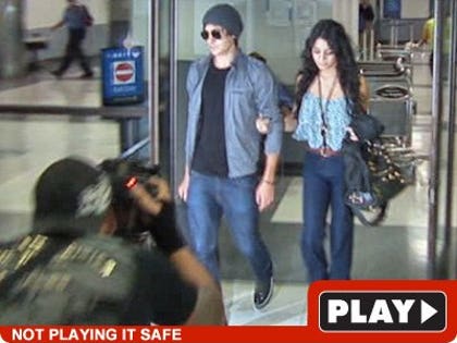 Zac & Vanessa: Click to watch