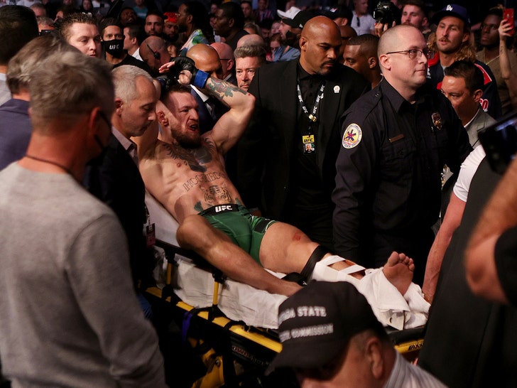 1117-conor mcgregor leg getty2