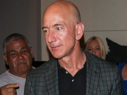 1212-bezos-getty-01