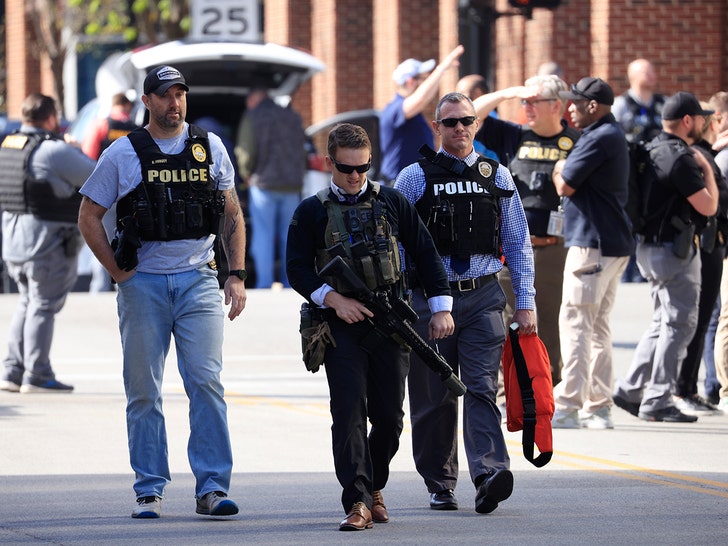 cops on scene of Louisville shooting