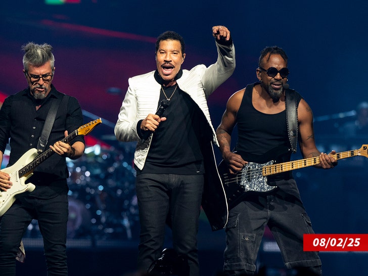 lionel richie on stage getty
