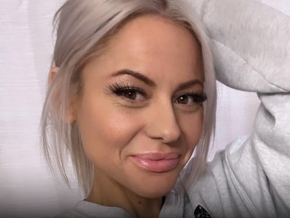 kelsey-lee-bateman-fb-1