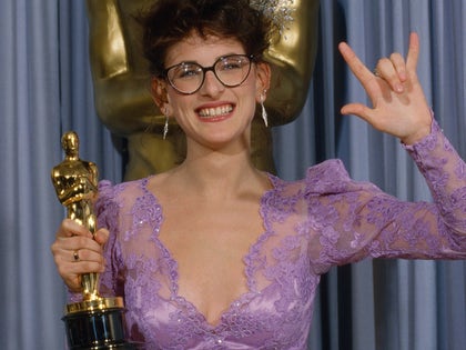 0303-Marlee-Matlin-Memba-Them-PRIMARY