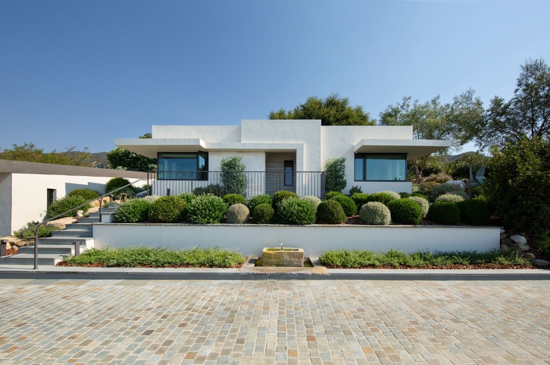 Christopher Lloyd Selling SB Retreat 1