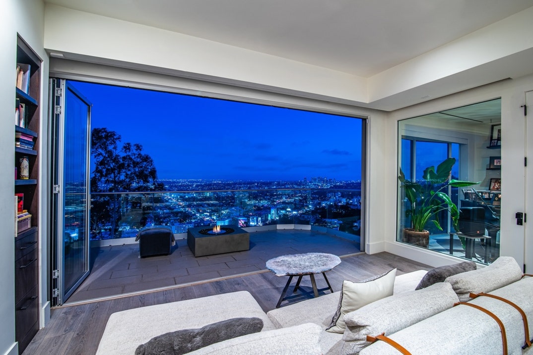 Nicole Scherzinger Relists LA Home 21