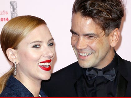 0303_Scarlett-Johansson-Romain-Dauriac_getty