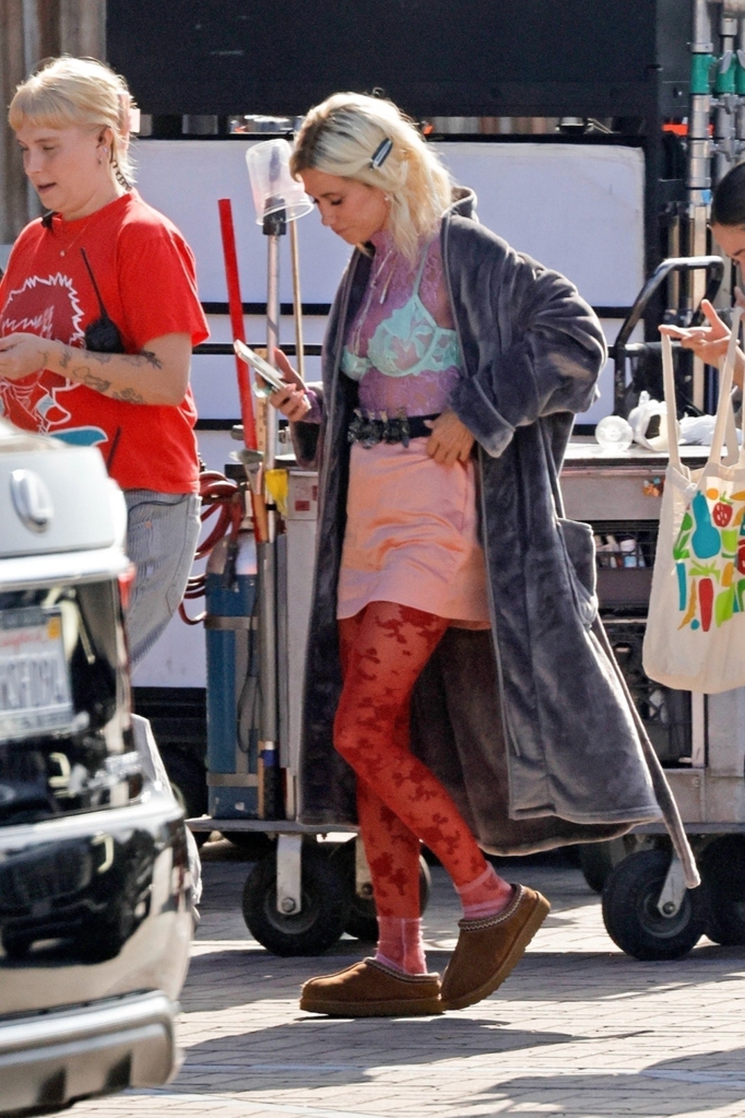 Jonah Hill and Kristen Wiig Playing Rich Twins 1