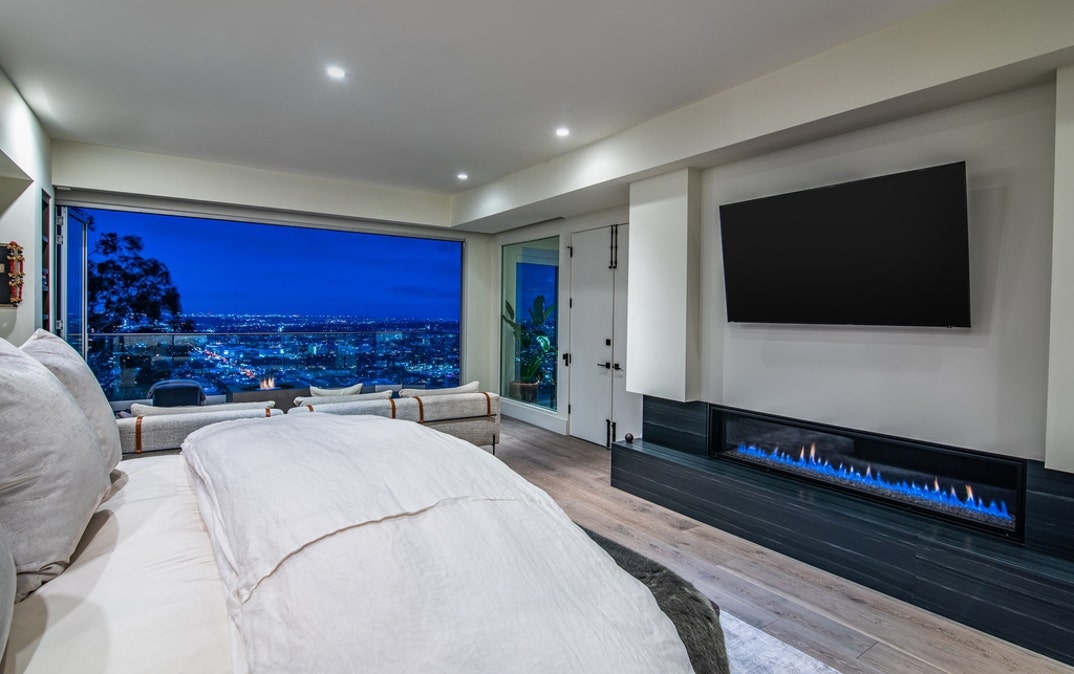 Nicole Scherzinger Relists LA Home 20