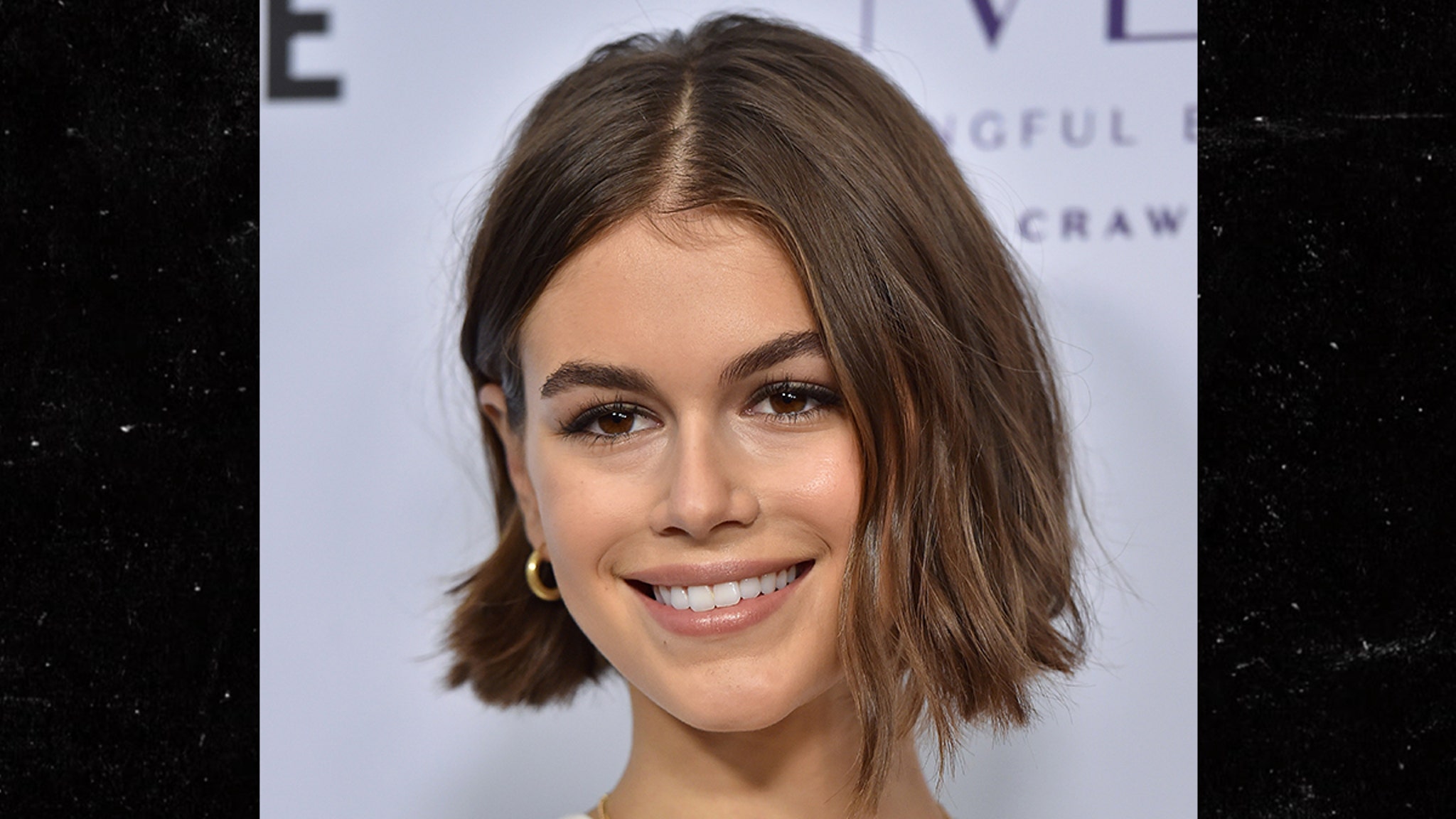 Model Kaia Gerber's Now Wearing 'P' Necklace After Pete Davidson Date