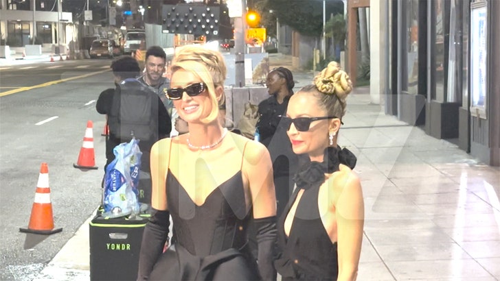 Paris Hilton and Nicole Richie Film ‘Simple Life’ Reboot in New Video